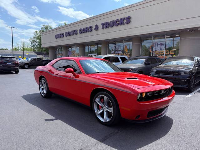 2015 Dodge Challenger SXT RWD photo