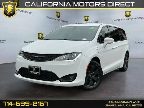 2020 Chrysler Pacifica Minivan Hybrid Touring FWD photo