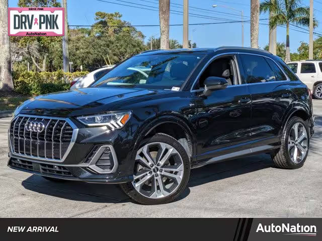 2020 Audi Q3 S line Premium Plus AWD photo