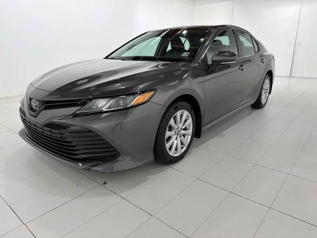 2020 Toyota Camry LE AWD photo