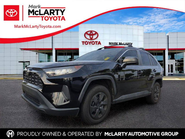 2020 Toyota RAV4 LE FWD photo