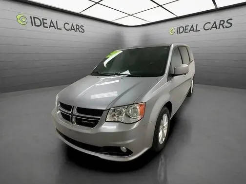 2020 Dodge Grand Caravan SE Plus FWD photo
