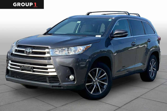 2017 Toyota Highlander XLE AWD photo