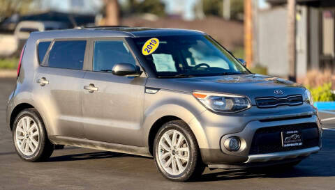 2019 Kia Soul + FWD photo