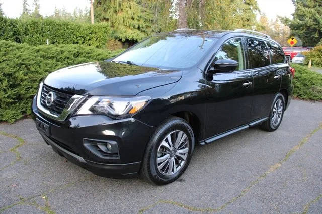 2019 Nissan Pathfinder SL 4WD photo