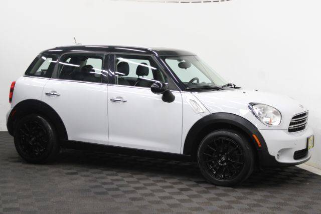 2015 MINI Countryman  FWD photo