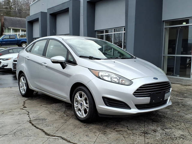 2015 Ford Fiesta SE FWD photo