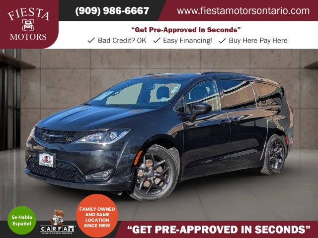 2020 Chrysler Pacifica Minivan Touring L FWD photo