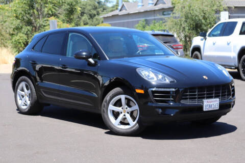 2017 Porsche Macan AWD photo