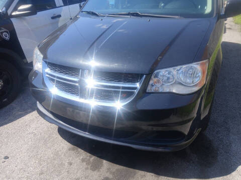 2015 Dodge Grand Caravan SXT FWD photo