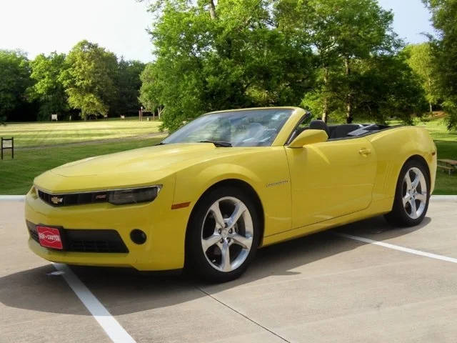 2015 Chevrolet Camaro LT RWD photo