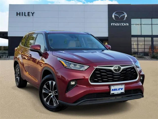 2020 Toyota Highlander XLE FWD photo