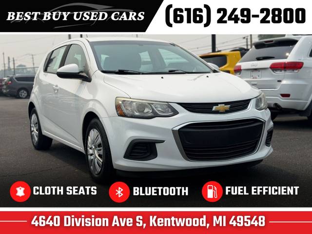 2017 Chevrolet Sonic LT FWD photo