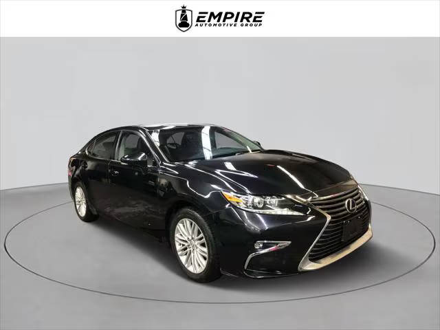 2016 Lexus ES  FWD photo