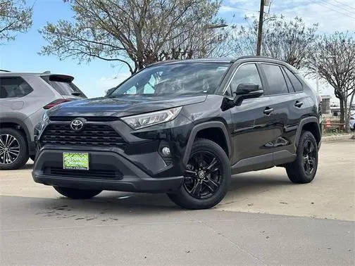 2020 Toyota RAV4 XLE AWD photo