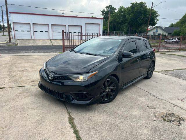 2017 Toyota Corolla iM FWD photo