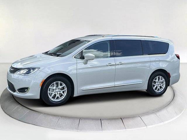 2020 Chrysler Pacifica Minivan Touring L FWD photo