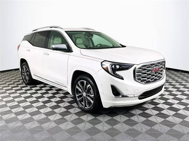 2020 GMC Terrain Denali FWD photo