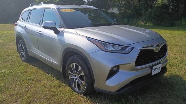 2020 Toyota Highlander XLE AWD photo