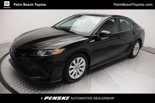 2020 Toyota Camry LE FWD photo