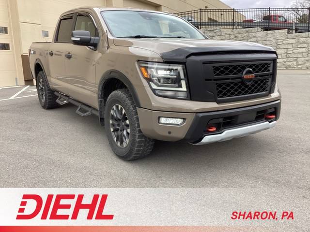 2020 Nissan Titan PRO-4X 4WD photo