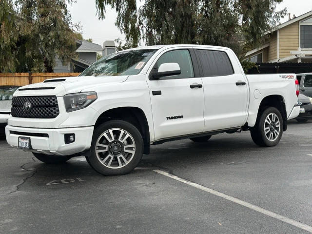 2020 Toyota Tundra SR5 4WD photo