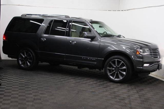 2017 Lincoln Navigator L Reserve 4WD photo