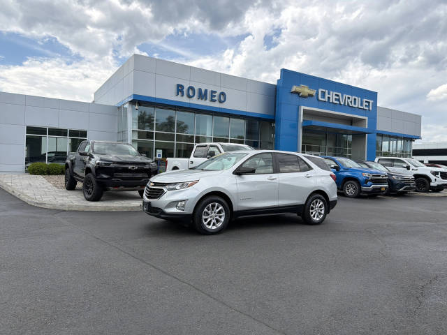 2020 Chevrolet Equinox LS AWD photo