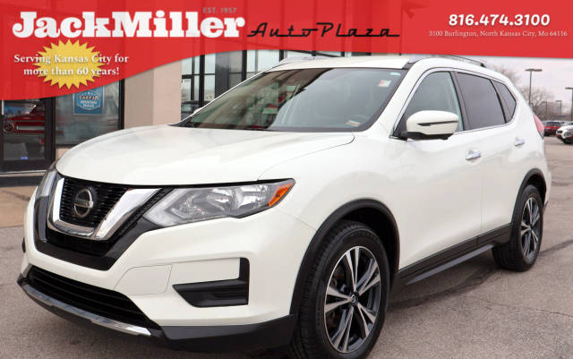 2020 Nissan Rogue SV FWD photo