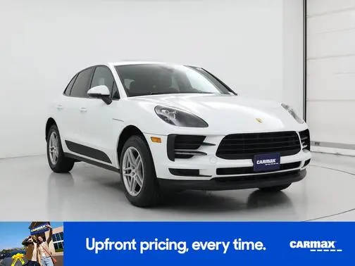2020 Porsche Macan  AWD photo