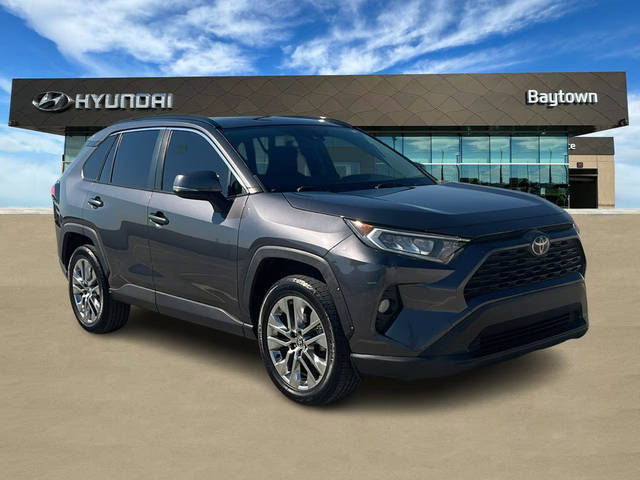 2020 Toyota RAV4 XLE Premium FWD photo