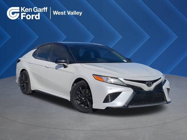 2020 Toyota Camry XSE V6 FWD photo