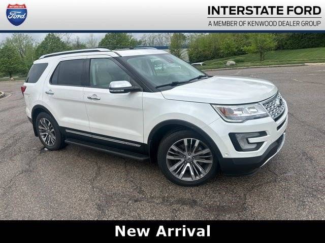 2017 Ford Explorer Platinum 4WD photo