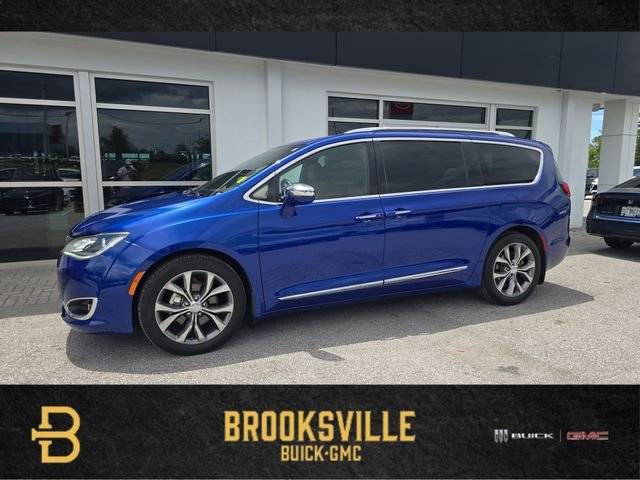 2020 Chrysler Pacifica Minivan Limited FWD photo