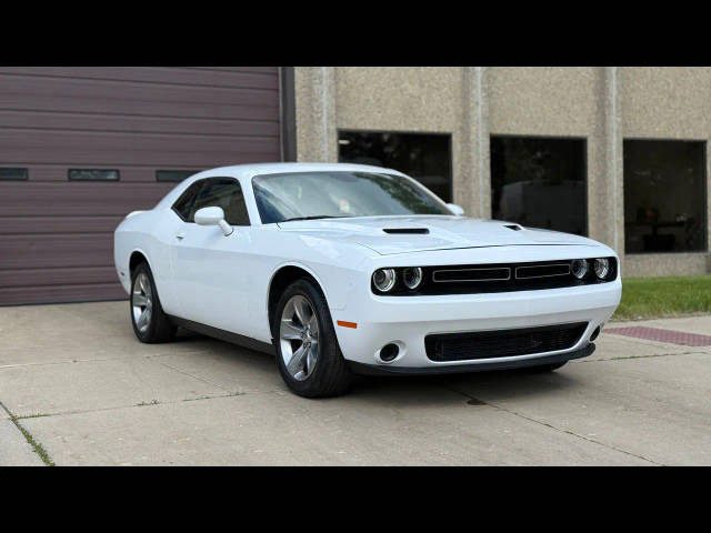 2020 Dodge Challenger SXT RWD photo