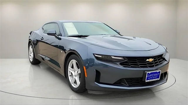 2020 Chevrolet Camaro 1LT RWD photo