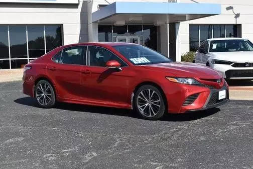 2020 Toyota Camry SE AWD photo