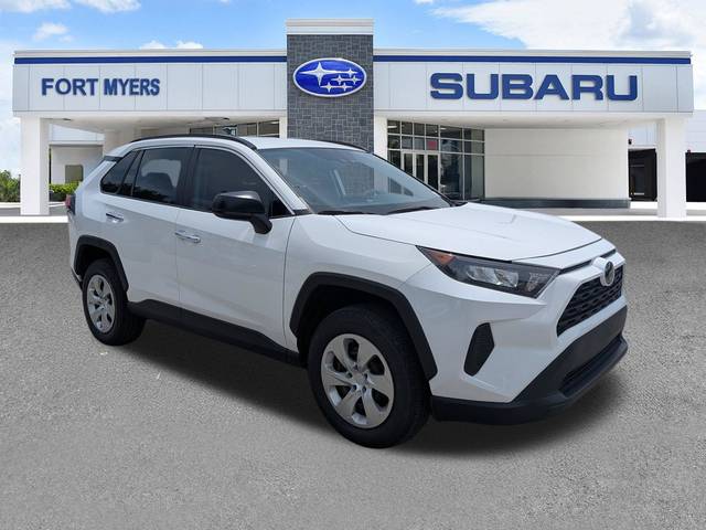 2020 Toyota RAV4 LE FWD photo
