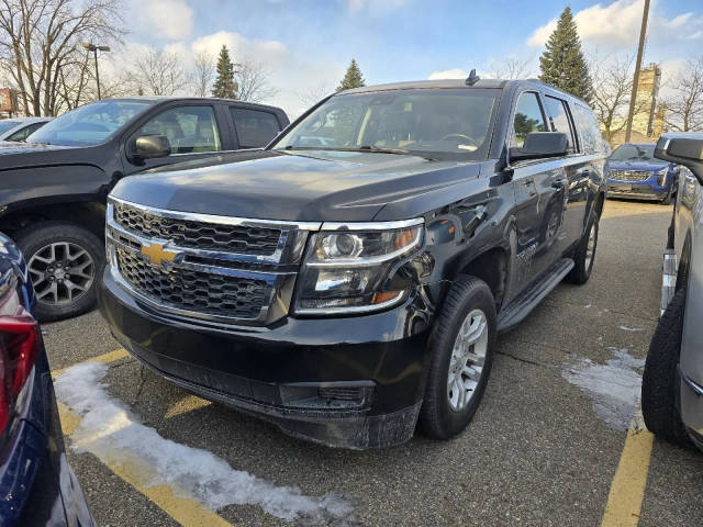 2019 Chevrolet Suburban LT RWD photo