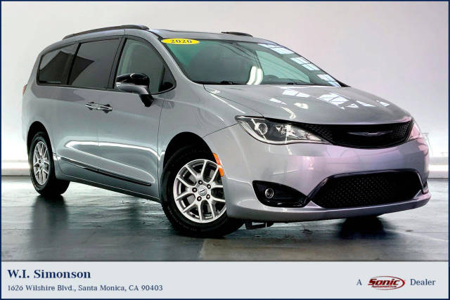 2020 Chrysler Pacifica Minivan Limited FWD photo