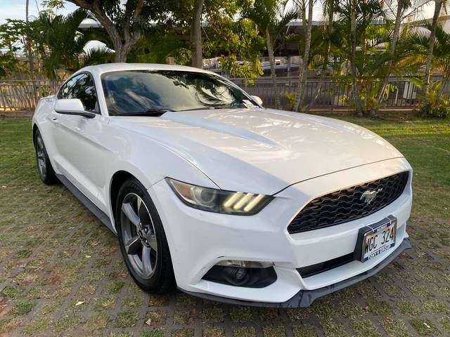 2015 Ford Mustang V6 RWD photo