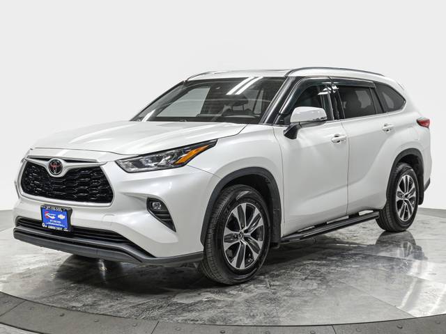 2020 Toyota Highlander XLE AWD photo
