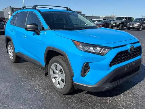 2020 Toyota RAV4 LE AWD photo