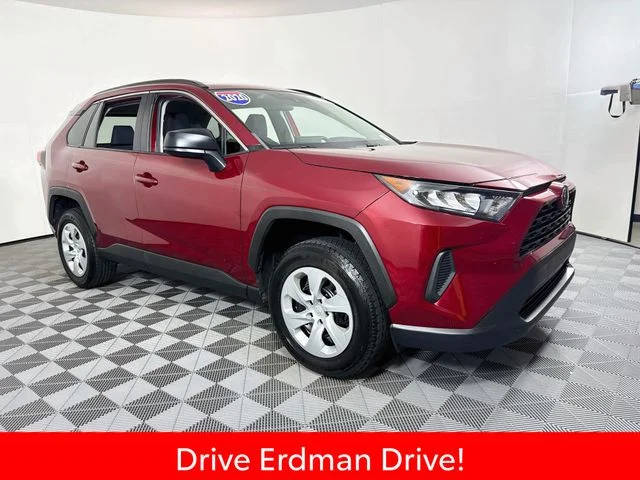 2020 Toyota RAV4 LE FWD photo