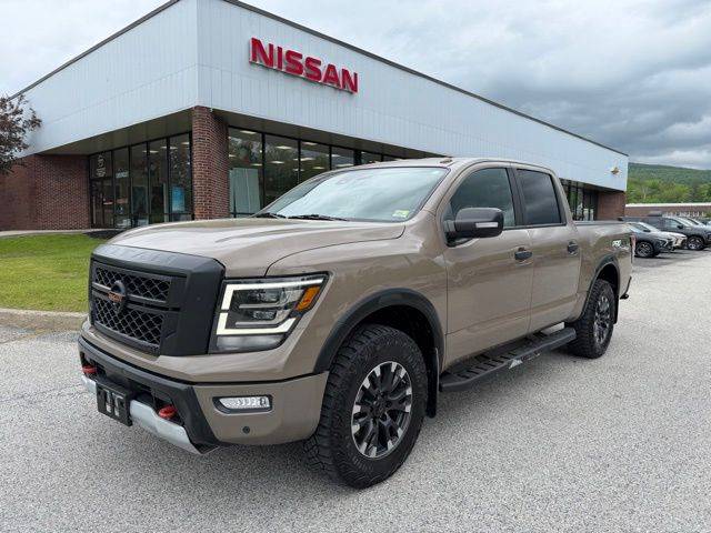 2020 Nissan Titan PRO-4X 4WD photo