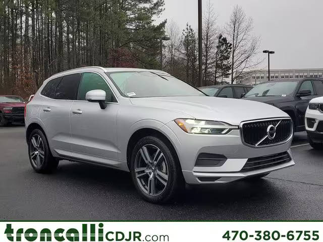 2020 Volvo XC60 Momentum FWD photo