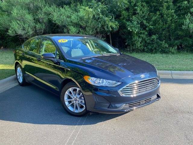 2020 Ford Fusion SE FWD photo