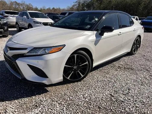 2020 Toyota Camry XSE FWD photo