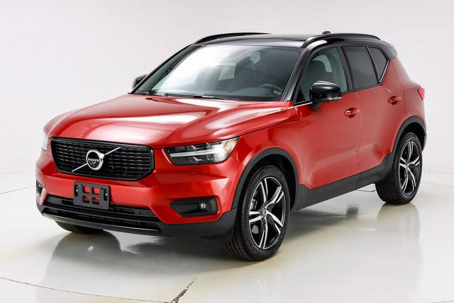 2020 Volvo XC40 R-Design AWD photo