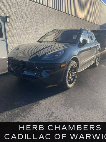 2020 Porsche Macan  AWD photo